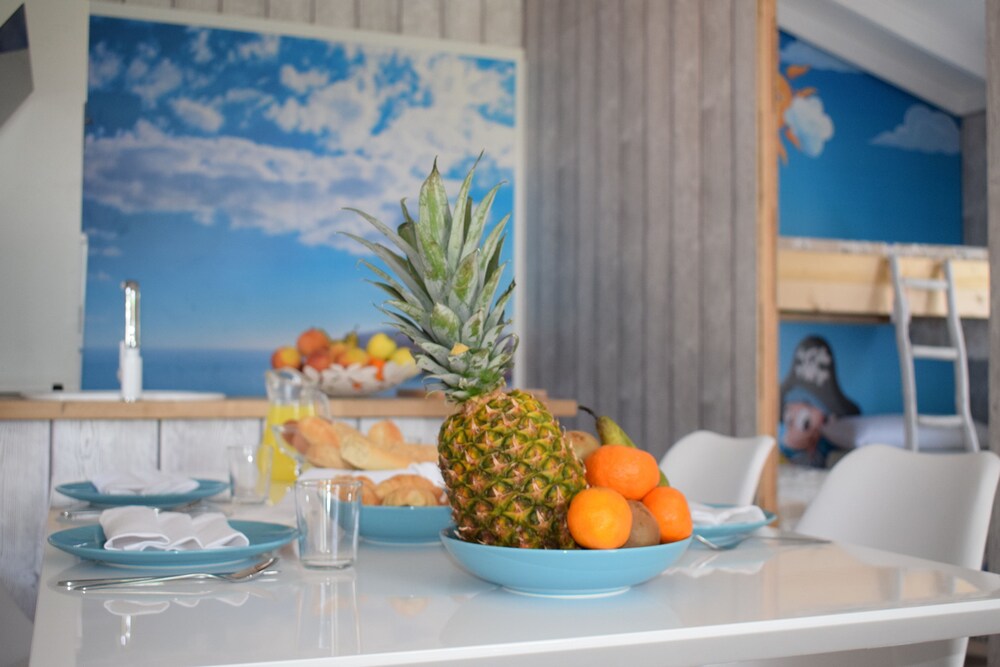 Deluxe Bungalow, 2 Bedrooms, Terrace - In-Room Dining