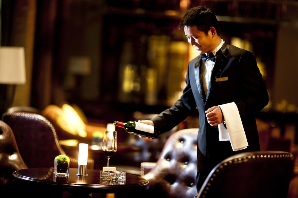 Hotel Bar