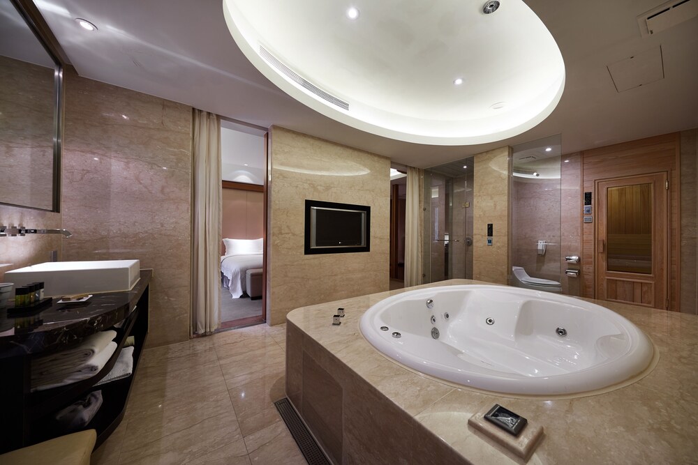 Jetted Tub