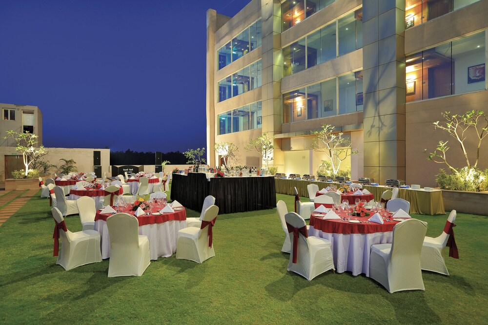Outdoor Banquet Area