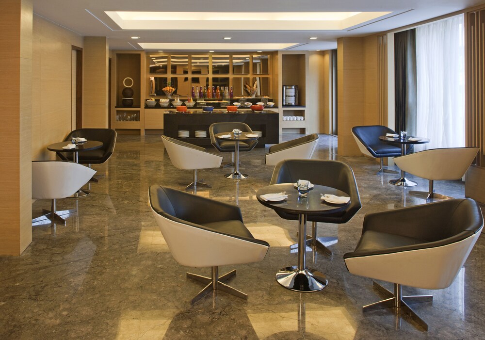 Executive Lounge