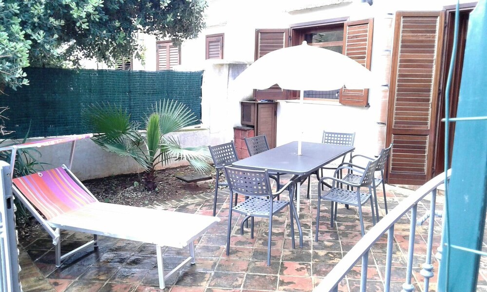 Two bedroom apartment with garden 6 pax - Guestroom
