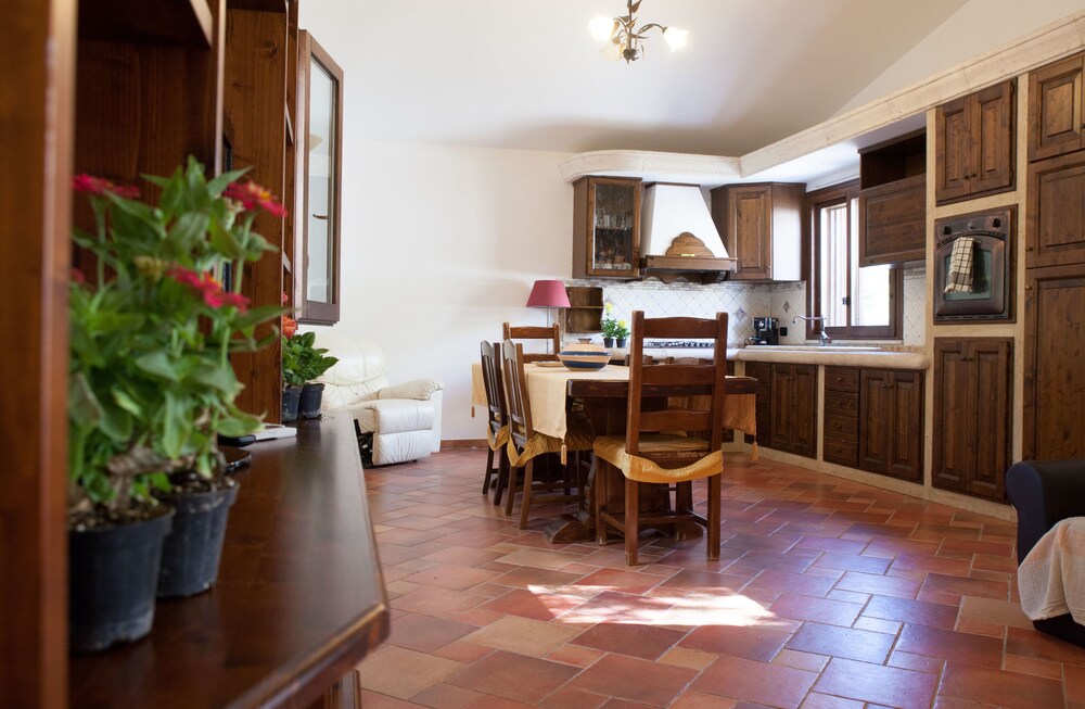 Two bedroom apartment with garden 6 pax - Living Area