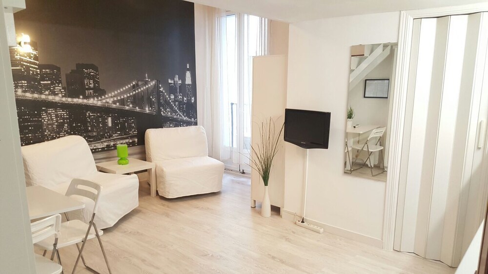 Junior Studio - Living Area