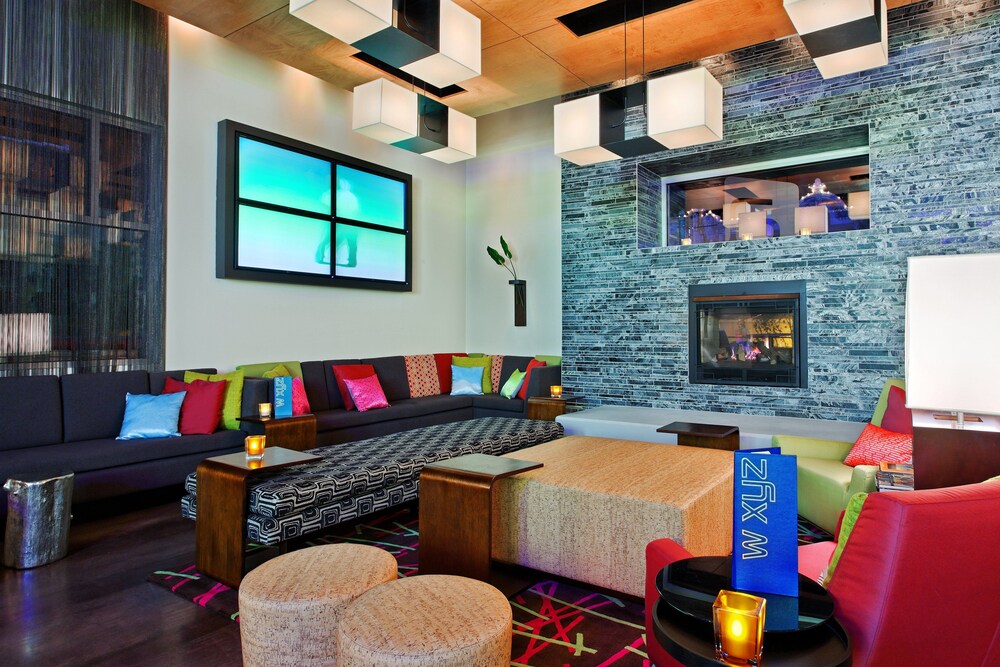 Hotel Bar