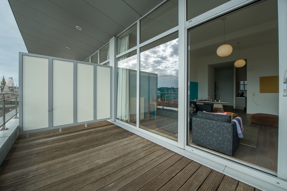 Terras: Penthouse, terras, Uitzicht op de stad