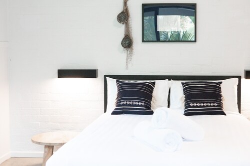 Wake Up! Byron Bay
