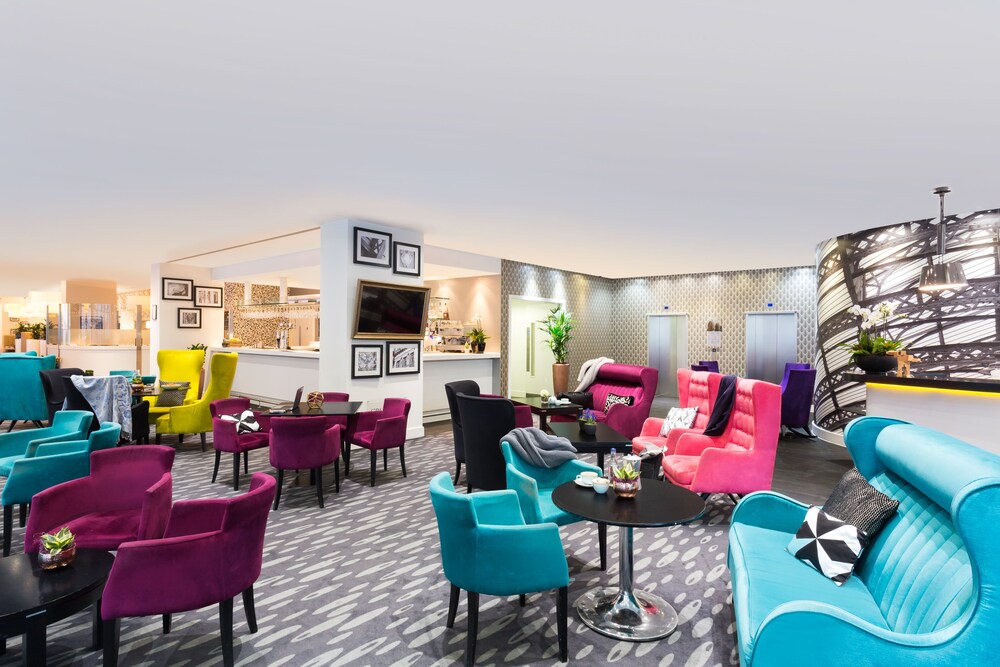 Hotel Bar