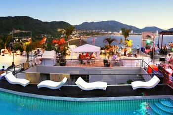 Hotel Bar
