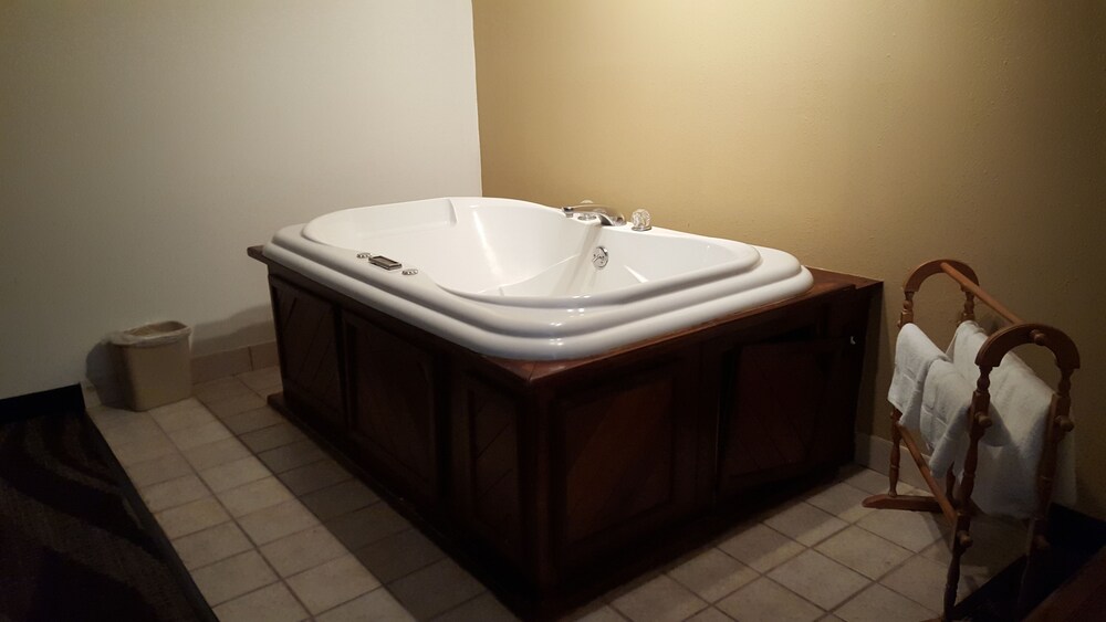 Jetted Tub