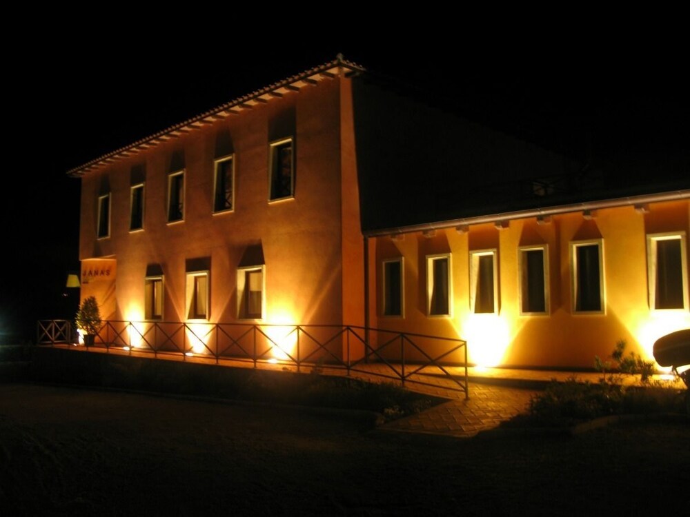 Esterni