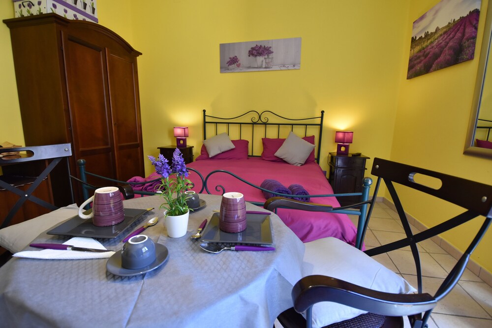 Guestroom