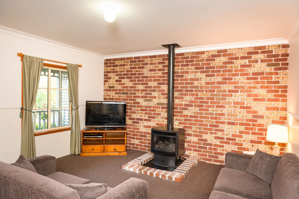 Linden Lodges - Living Room