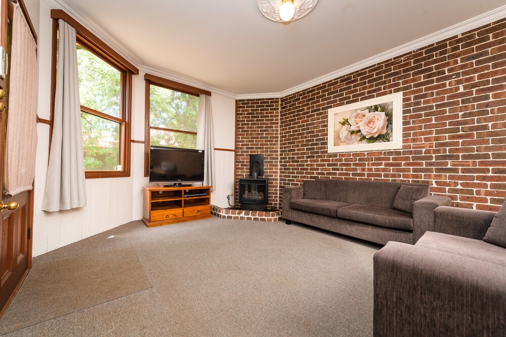 Pine Lodges - Living Room