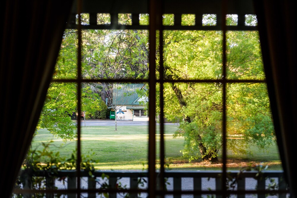 Laurel Lodges - Guestroom View