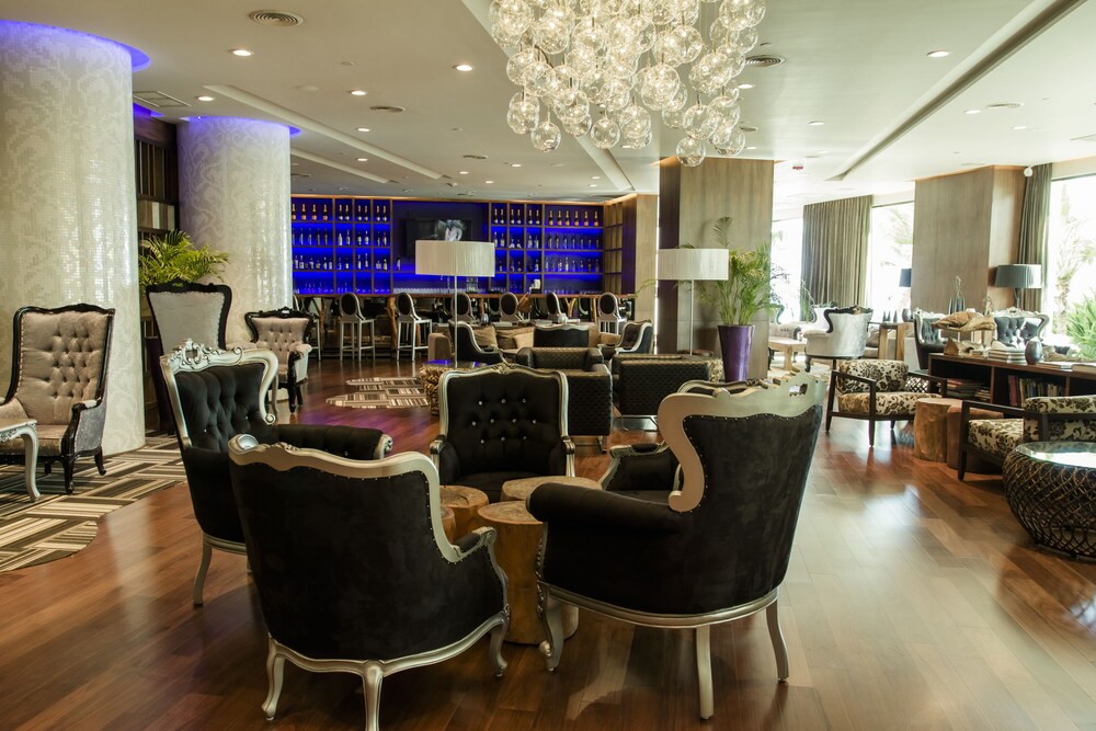 Hotel Bar