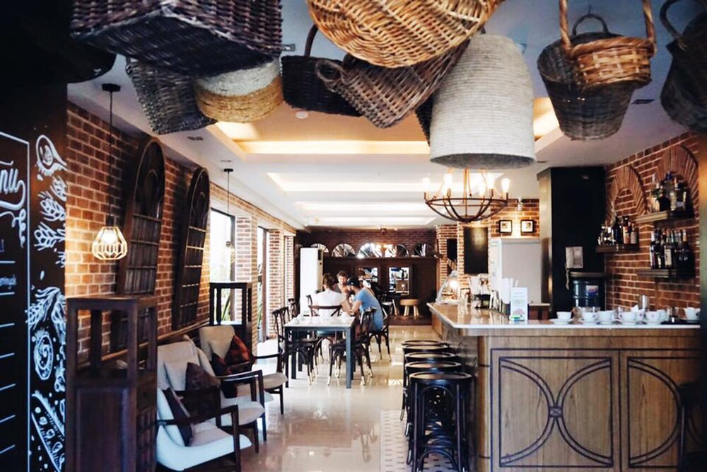 Hotel Bar