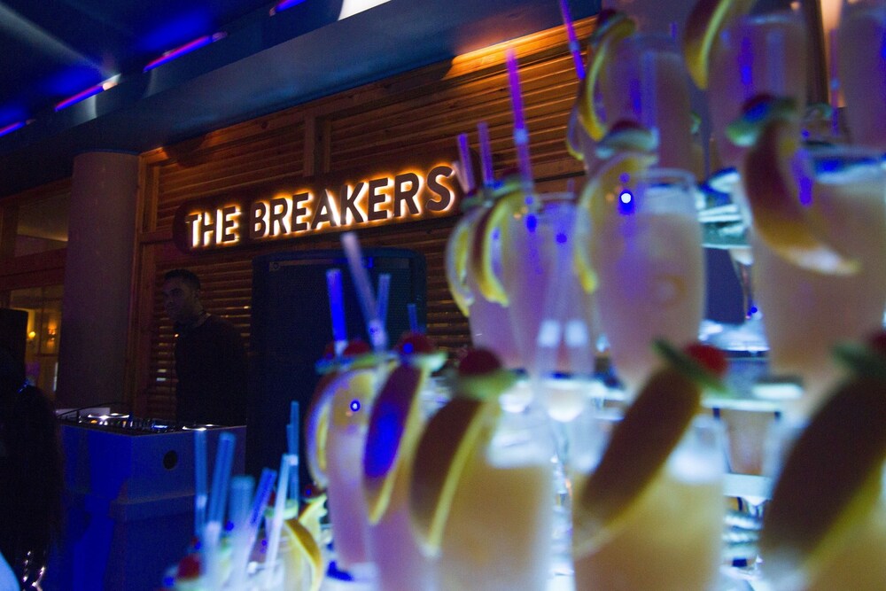 Hotel Bar