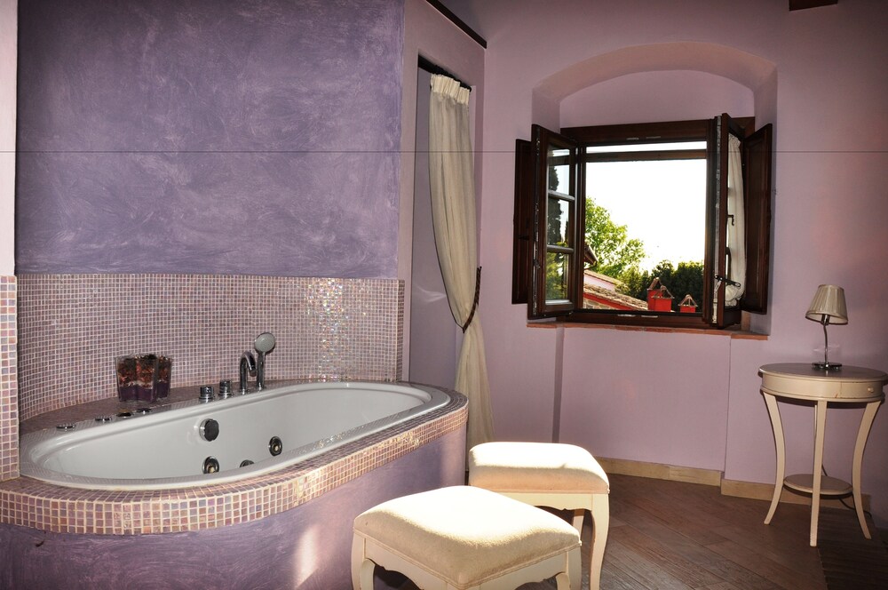 Jetted Tub