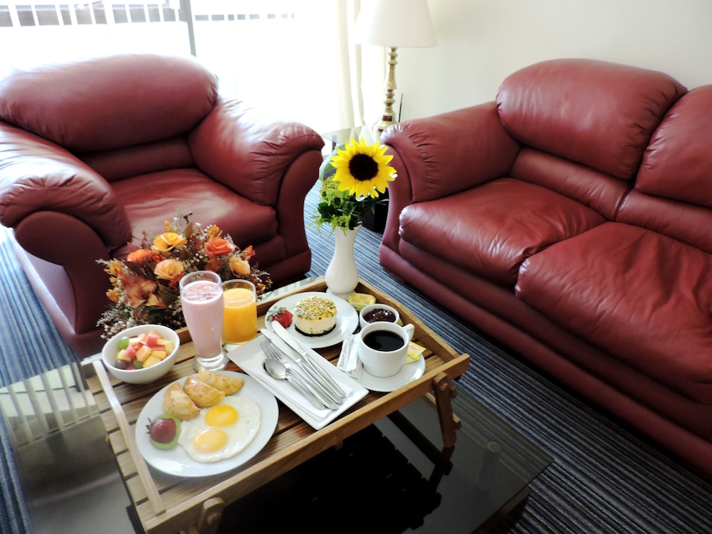 Room Service - Dining