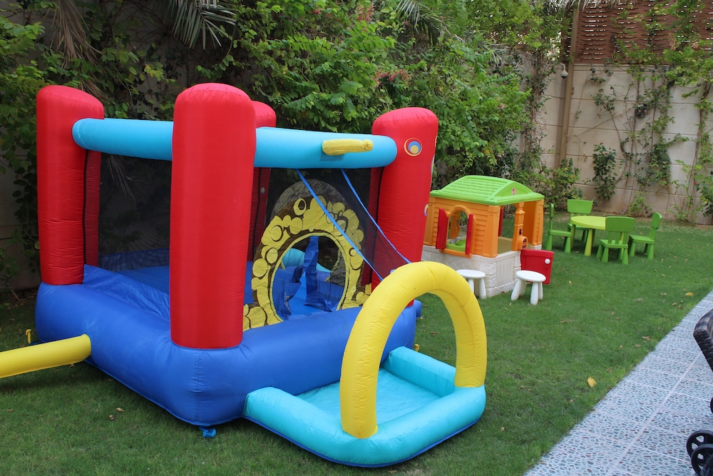 Childrens Play Area - Outdoor