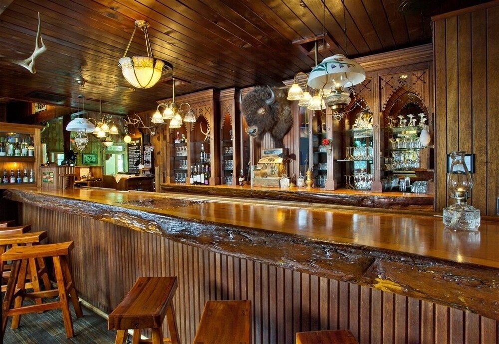 Hotel Bar