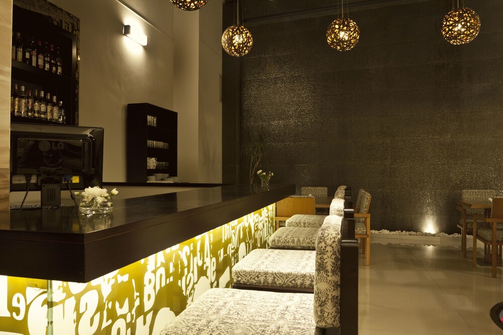Hotel Bar
