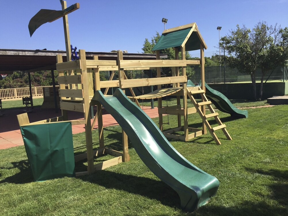 Area giochi per bambini (all'aperto)