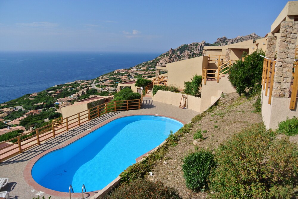 Camera (Appartamento, 2 camere da letto, accesso alla piscina, vista mare)