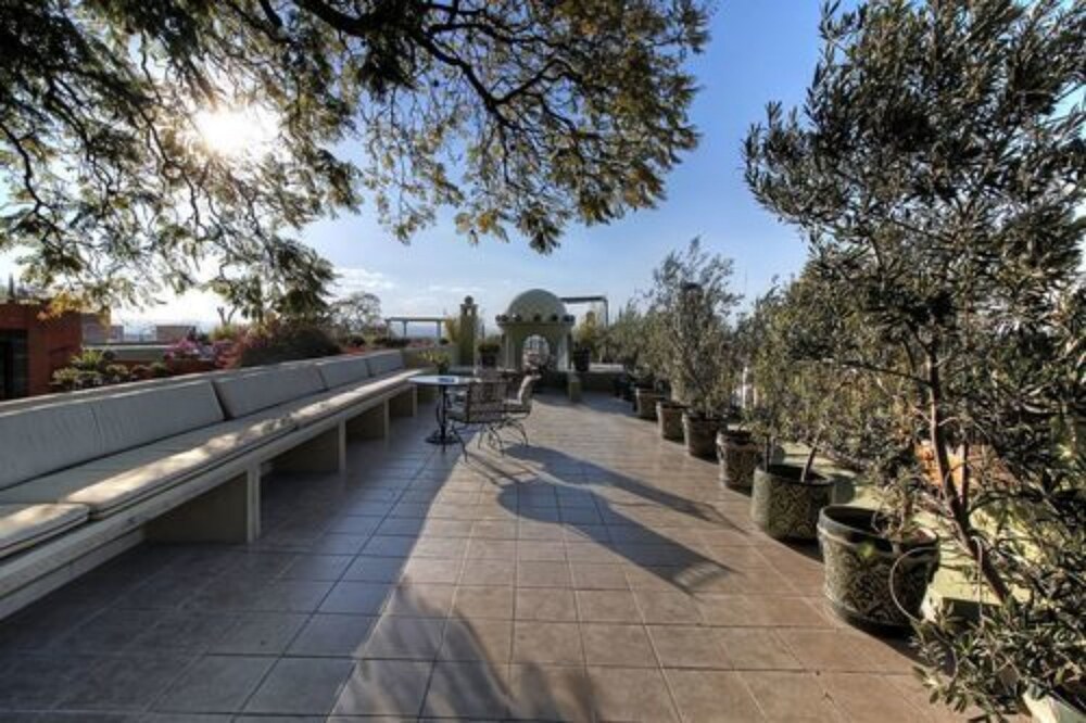 Sundeck