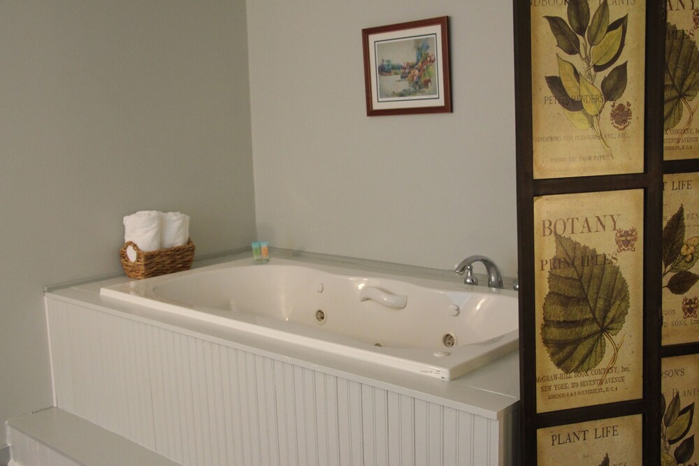 Jetted Tub