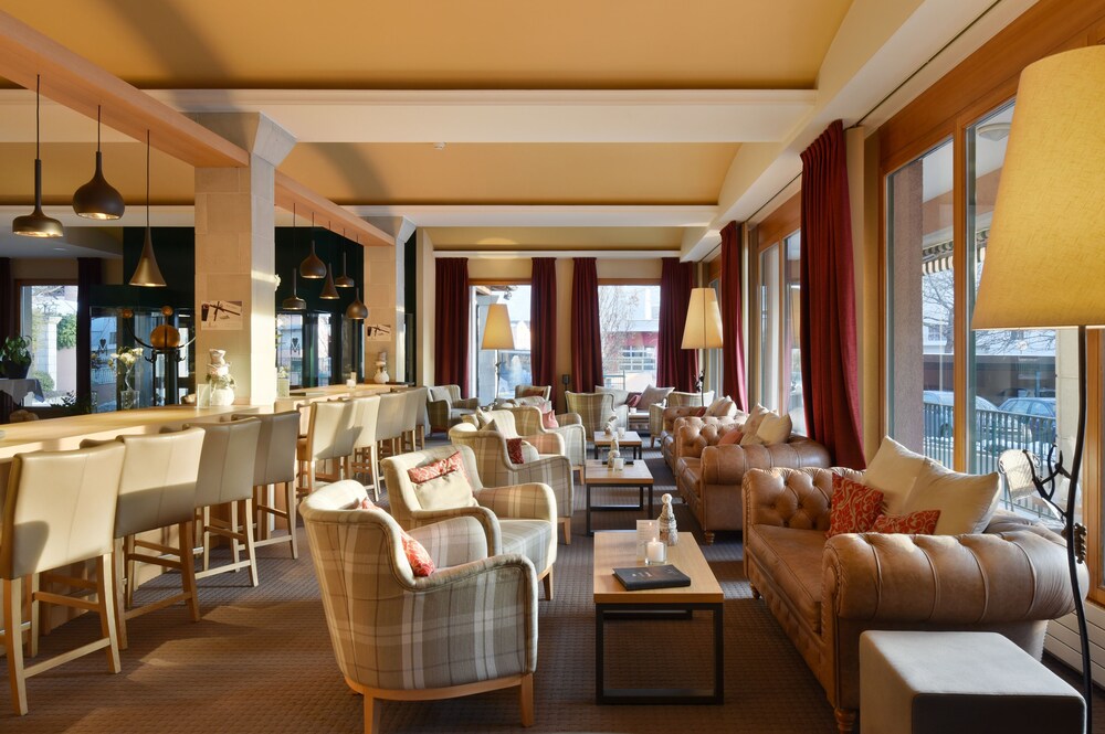 Hotel Lounge