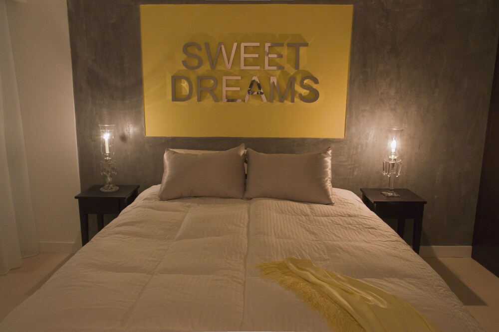 Junior Silver - Guestroom
