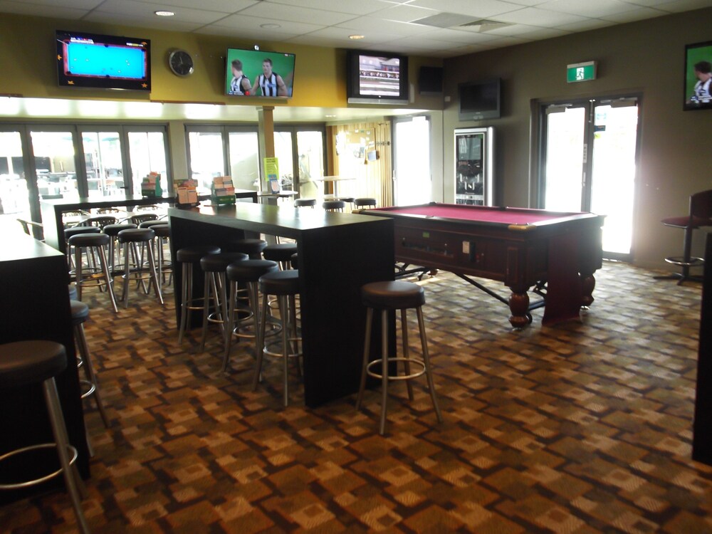 Hotel Bar