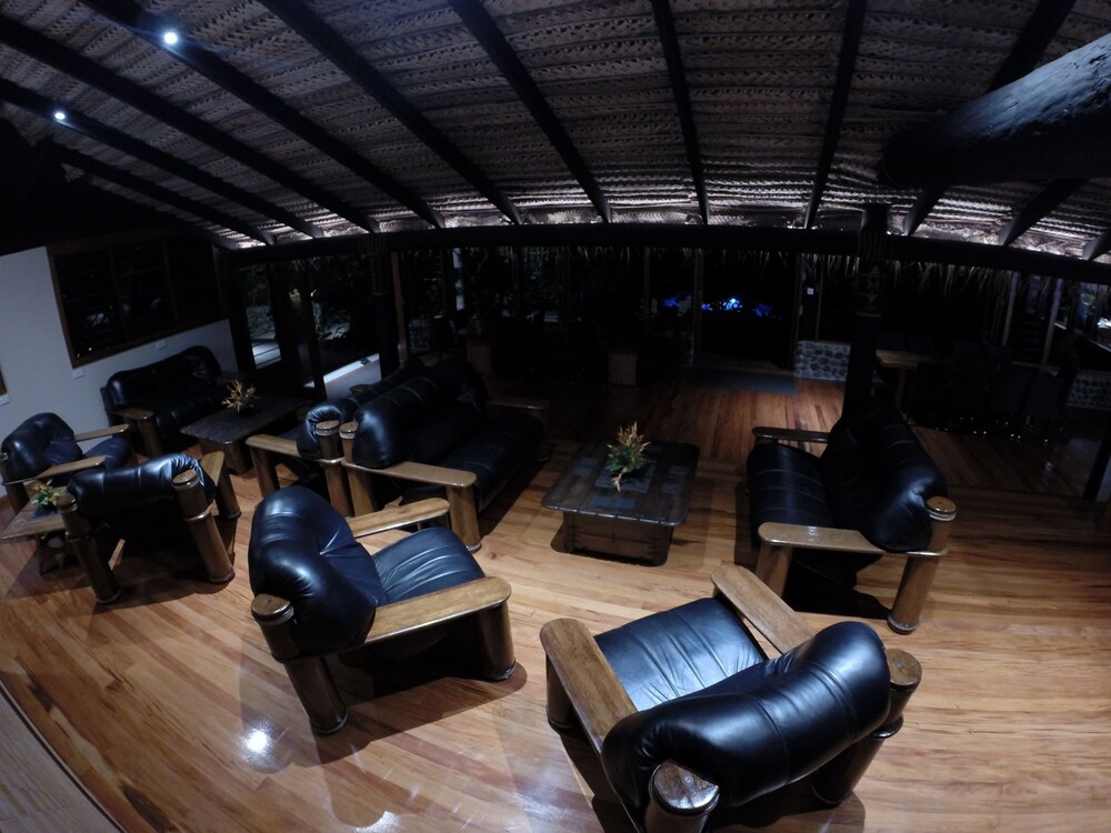 Executive Lounge