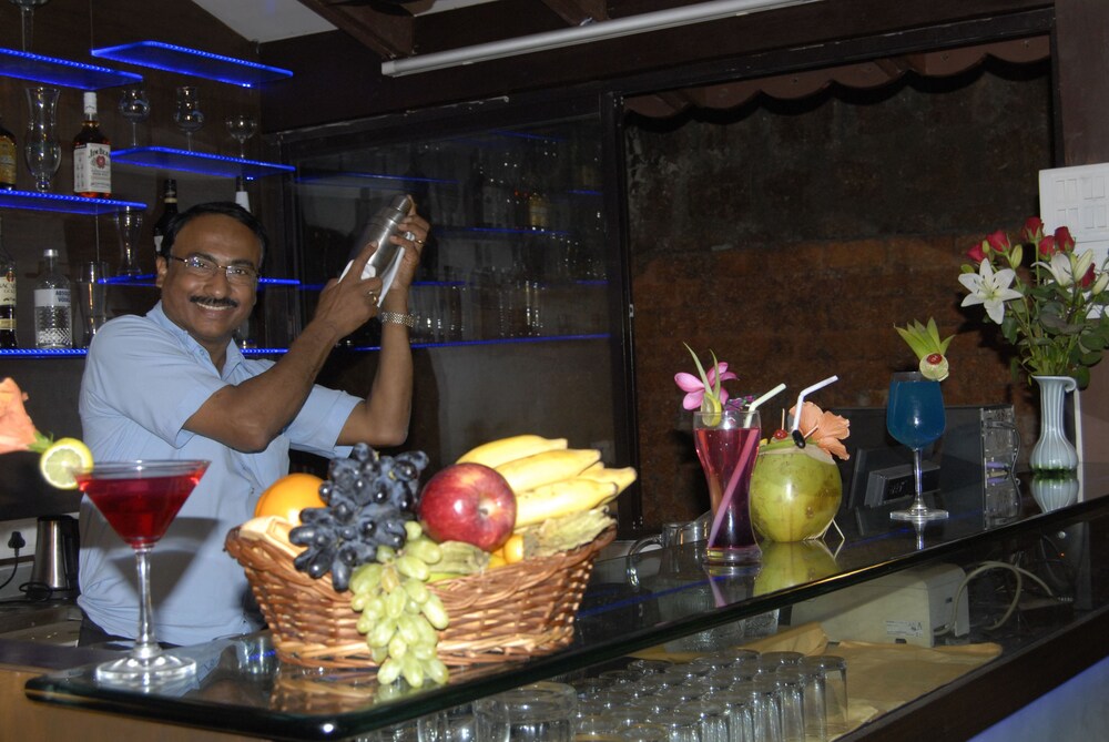Hotel Bar