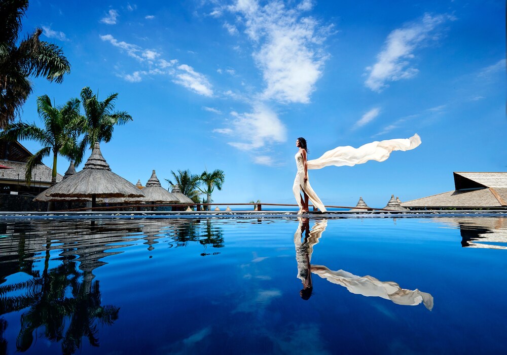 Infinity Pool