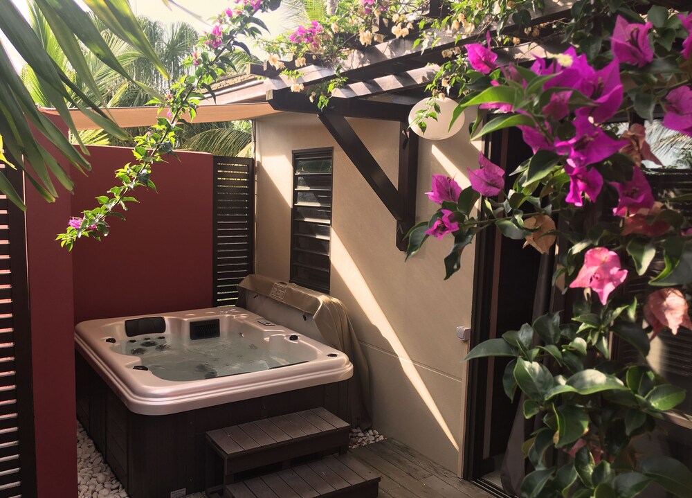 Jetted Tub
