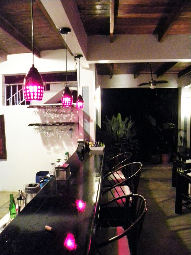 Hotel Bar