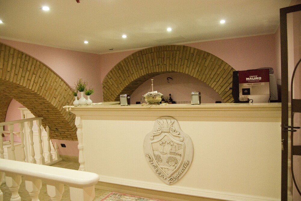 Hotel Lounge