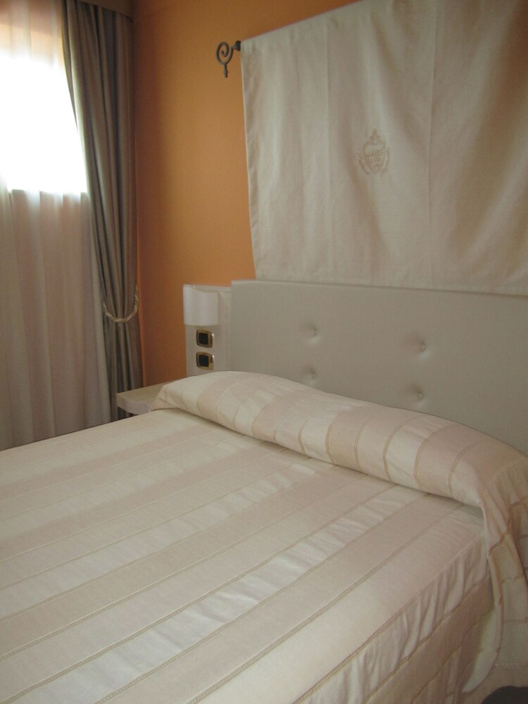 Suite, Multiple Bedrooms - Guestroom