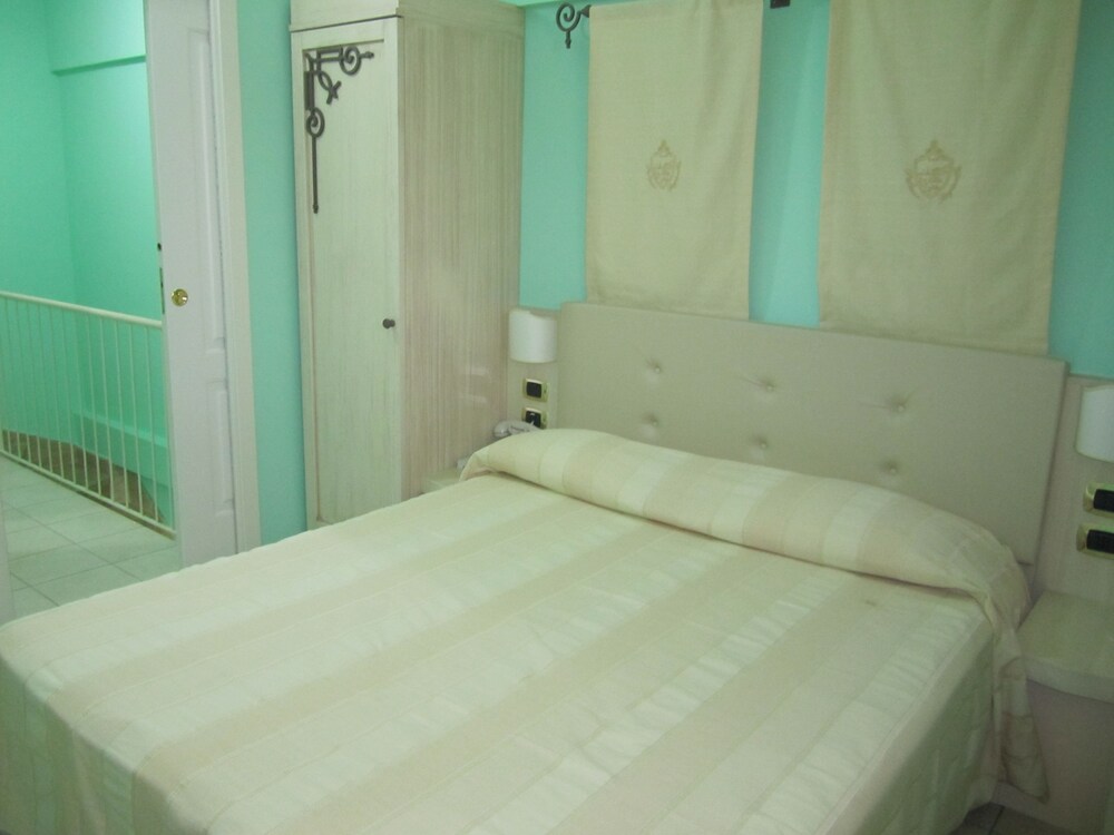Quadruple Room - Guestroom