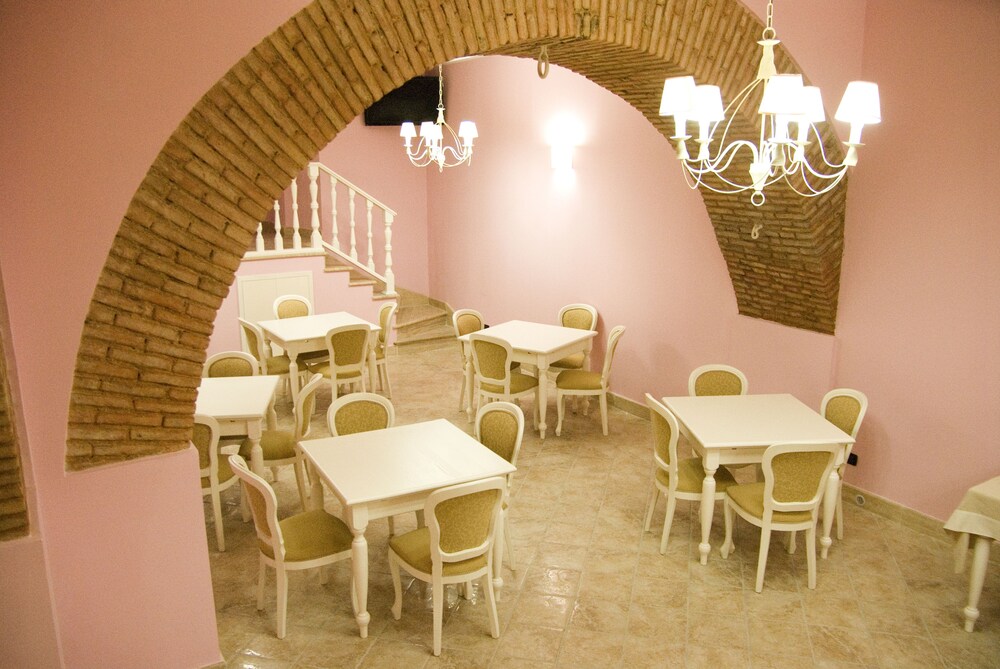 Food Court