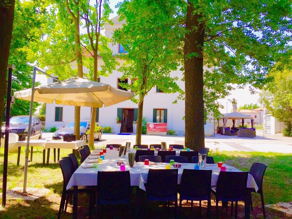 Outdoor Banquet Area