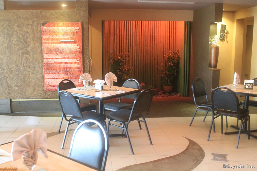 Hotel Lounge