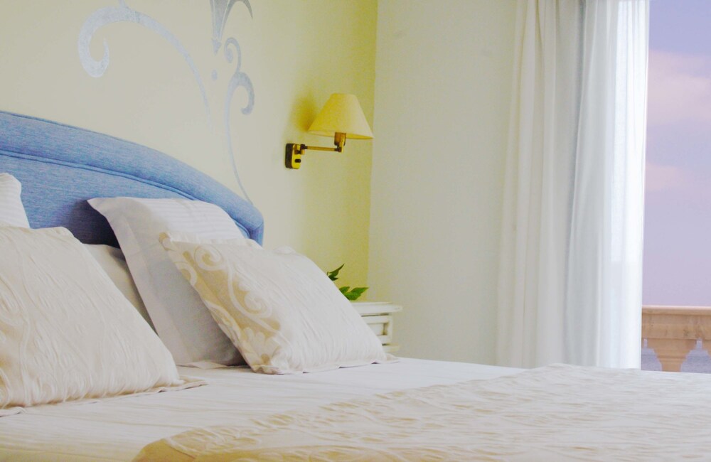 Apartment, 3 Bedrooms - Guestroom