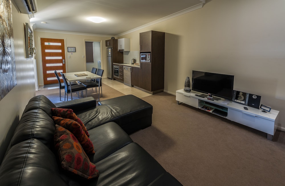 1 Bedroom Spa Bungalow - Living Area