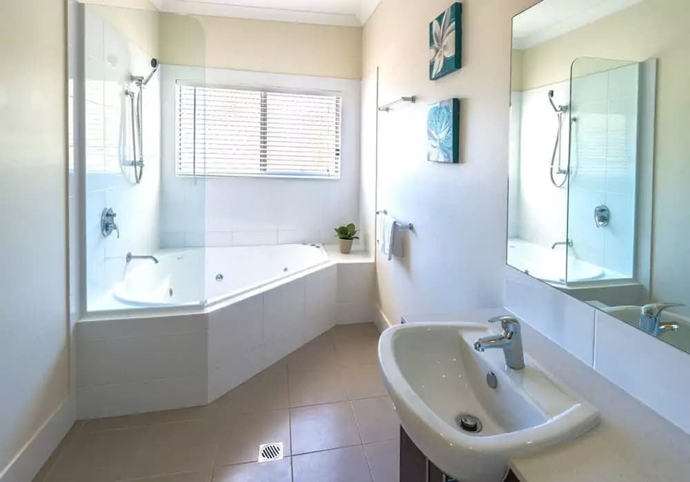 1 Bedroom Spa Bungalow - Bathroom