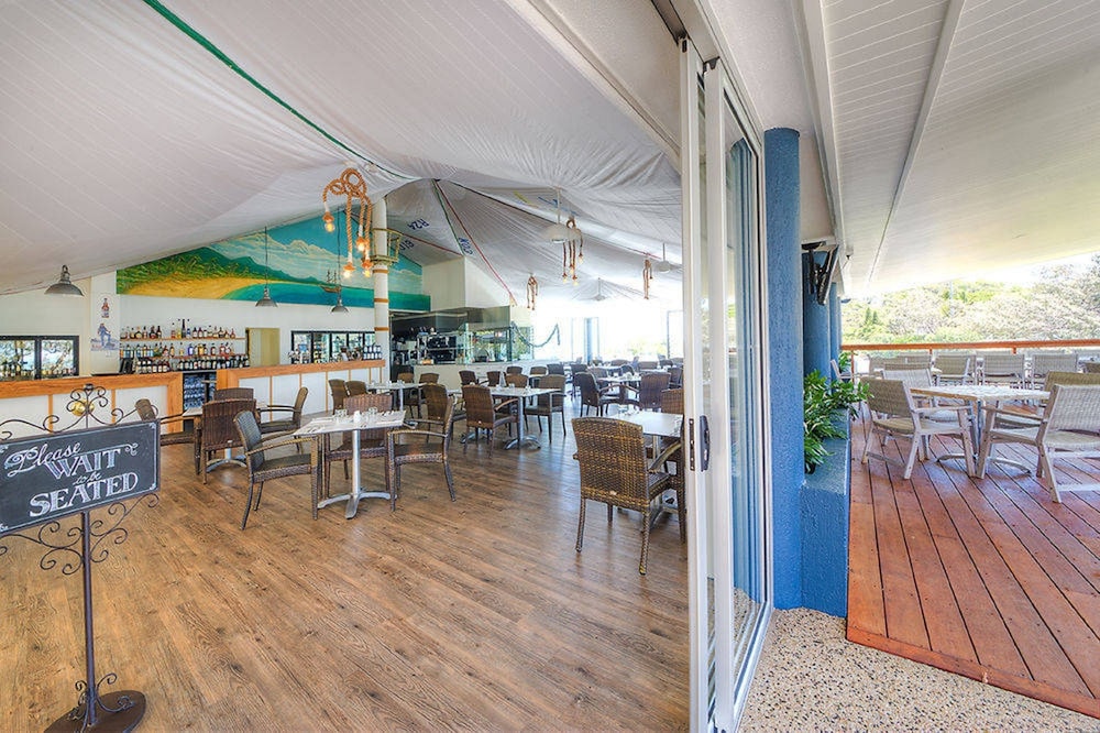 Hotel Bar
