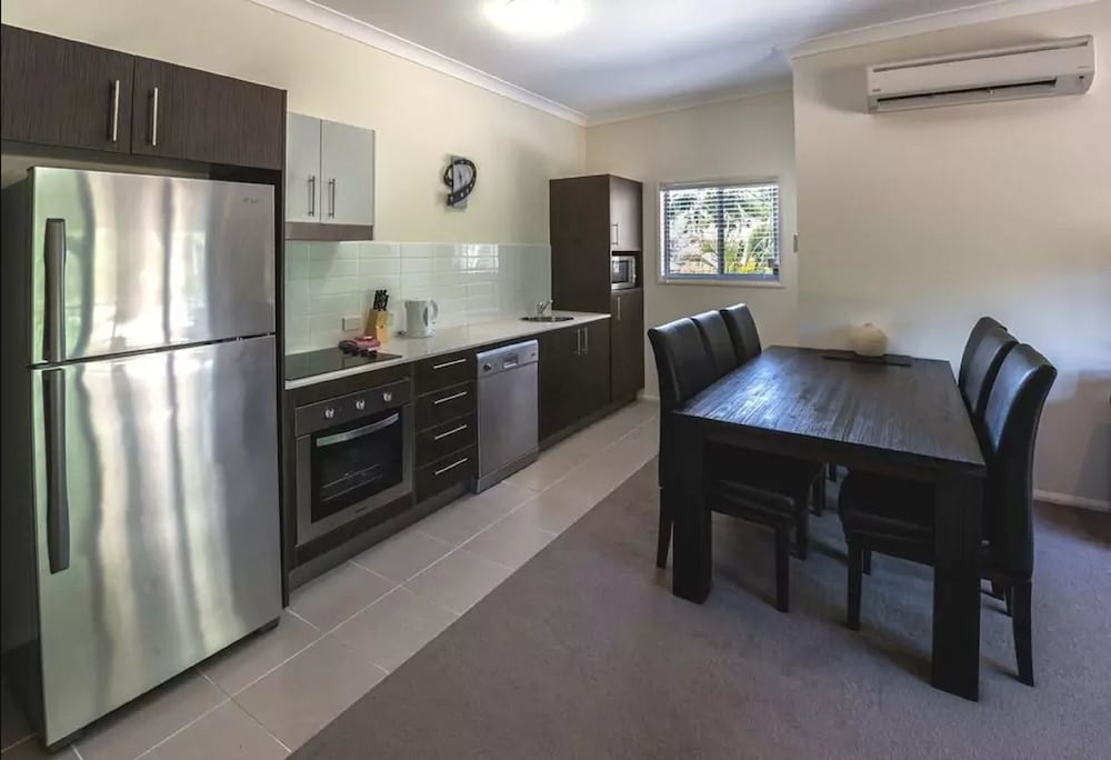2 Bedroom Spa Bungalow - In-Room Kitchen